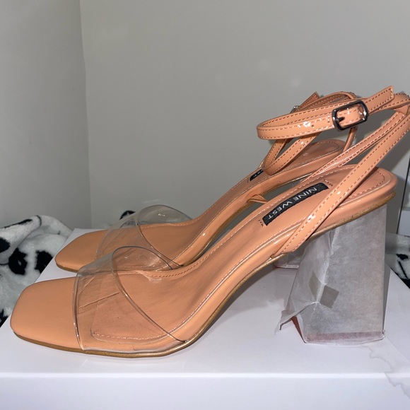 NineWest  Clear Heels - Picture 4 of 5